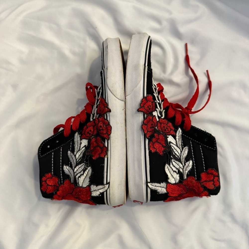 EUC Vans Custom “Frozen Rose” Embroidered High-top Sk8hi W7/M5.5 - Picture 3 of 7